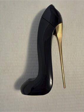 *NEW* Carolina Herrera Bad Girl Full bottle. Only used twice. 80ml 2.7oz NO BOX